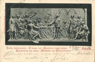 1900 Budapest V. Magyar Tudományos Akadémia, Holló Barnabás domborműve az alapításról, Divald (EK)