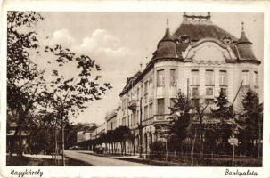 Nagykároly, Carei; Bankpalota / bank palace