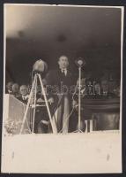 cca 1934 Gömbös Gyula (1886-1936) miniszterelnökről készült 4 db fotó, feliratozva, 11x7 és 12x17,5 ...