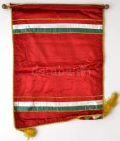 "Élenjáró század" feliratú szocialista zászló, 52×37,5 cm