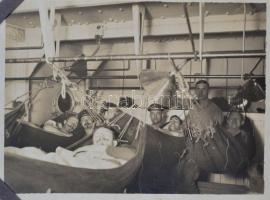cca 1915 Fotóalbum benne 69 db fotóval, nagyrészt az SMS Nassau német csatahajó legénységét ábrázoló...