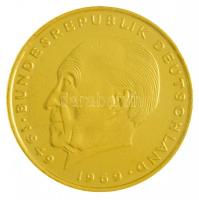 NSZK 1973D 2M Cu-Ni aranyozott "Konrad Adenauer" tanúsítvánnyal + Németország 1990D 2M Cu-...