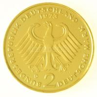 NSZK 1973D 2M Cu-Ni aranyozott "Konrad Adenauer" tanúsítvánnyal + Németország 1990D 2M Cu-...