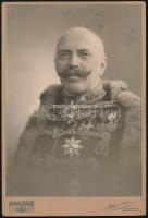 cca 1900 Besenyei László Albert (1853-1939) cs. és kir. altábornagy, a magyar szent korona országaihoz tartozó csendőrség felügyelőhelyettese, Uher Ödön műterméből, kartonra kasírozva, 22x16 cm