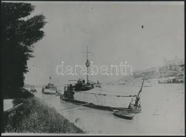 cca 1914 A Szamos monitor (mögötte a Bodrog), a Dunai Flottila hajója Pozsony alatt, az 1980-as években eredeti negatívról előhívott fotó, 13×18 cm