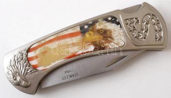 Sas fejekkel és USA zászlós markolattal díszített bicska, pengehossz: 7,5 cm