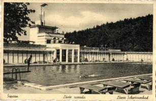 Sopron, Lövér uszoda, medence, fürdőzők (EK)