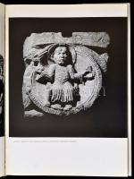 Dercsényi Dezső: Románkori építészet Magyarországon. Bp.,1973, Magyar Helikon-Corvina. Kiadói egészv...