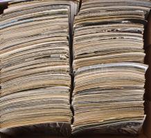 Közel 1.200 db Ausztria kisalakú fekete - fehér városképes lap a 40-es 50-es évekből / Austria ~ 1.2...