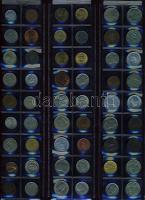 Jó világgyűjtemény, 397db , régi és új, szinte csak tengerentúl, vadonatúj berakólapokon!