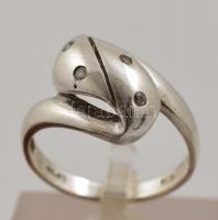Ezüst(Ag) masnis gyűrű, apró kövekkel, jelzett, méret: 59, bruttó: 4 g