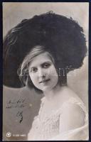 Kb. 100 db RÉGI motívumlap, művészlapok / cca. 100 pre-1945 motive art postcards