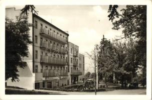 Szliácsfürdő, Sliac Kúpele; Szlovák szálló, gyógyszertár, Bata bolt, fodrász / Hotel Slovensko, Lekáren, Kádernictvo / hotel, pharmacy, shops, hairdresser, autobus