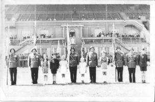 ~1935 Budapest IX. Ferencvárosi Üllői úti sporttelep (?), ünnepség katonákkal és leventékkel. photo  (EK)