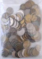 Vegyes magyar forint fémpénz tétel 816g-os súlyban, a szocialista időszakból T:vegyes