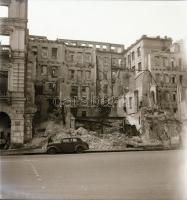 cca 1942 és 1943 Thöresz Dezső (1902-1963) békéscsabai gyógyszerész és fotóművész szolgálatot teljes...