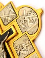 cca 1900 réz feszület a passió jeleneteivel (ón lemezkéken), bőr dobozban, 18×10 cm