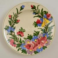 Pannonia Kislőd és Városlőd kézzel festett mélytányér ( 6 db), fűszertartó, kis váza, apró máz hibák...