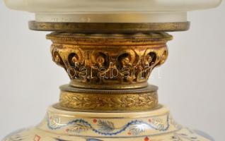 cca 1900  Rudolf Ditmar Wien hagyma mintás petróleum lámpa, festett fajansz, réz, sérült burával (+ ...