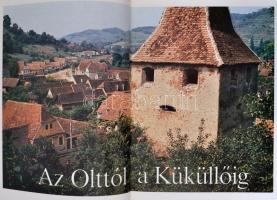 Szentpétery Tibor-Kerny Terézia: Az Olttól a Küküllőig. Erdélyi szász erődtemplomok. Bp.,1988, Offic...