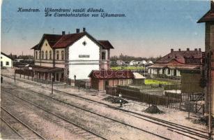 Komárom, Komárno; Újkomáromi vasútállomás / Bahnhof / railway station (EK)