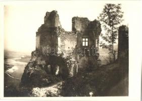 Vághéve-Vágváralja, Povazská Teplá-Povazské Podhradie; várrom / castle ruins. photo (nopn PC)
