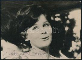 Polónyi Gyöngyi (1942-2012) színésznő aláírása az őt ábrázoló fotón