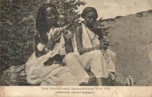 80 db régi és modern főleg külföldi városképes lap, üdvözlőlap és motívumlap, folklór lapok / 80 pre...
