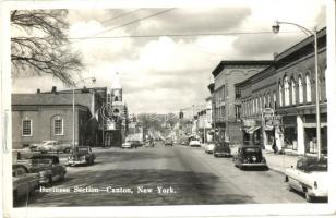 80 db régi és modern főleg külföldi városképes lap, üdvözlőlap és motívumlap, folklór lapok / 80 pre...