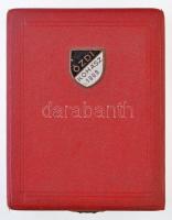 DN "Ózdi Kohász 1909 - Jubileum alkalmából" fém emlékplakett, rajta zománcozott jelvény, a...