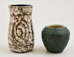 2 db retró váza, mázas festett kerámia, hibátlan, jelzés nélkül, m:15,5 cm, m:9 cm