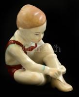 Aquincumi cipőfűző kisfiú, kézzel festett, jelzett, hibátlan, m: 11 cm