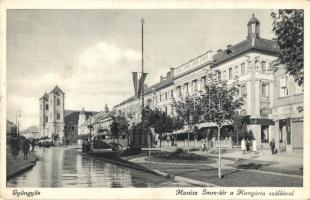 Gyöngyös, Hanisz Imre tér, Hungária szálloda, autóbusz, országzászló (Rb)