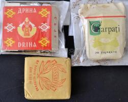 Kossuth szivarka, bontatlan csomagolásban, bontott bosnyák (Drina) és román (Carpati) cigaretták