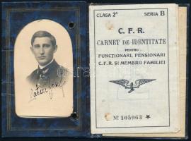 1935 Fényképes román vasutasigazolvány, magyar személy részére/
1935 CFR Romanian railway ID card, ...