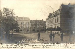 1904 Magyaróvár, Mosonmagyaróvár; Deák tér, Vendéglő a Fekete Sashoz, szálloda és étterem, postások. photo (EK)