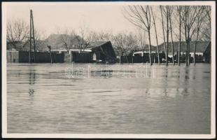 1941 Kalocsa, árvíz, hátoldalon feliratozott fotó, 8,5×13,5 cm