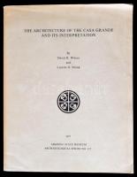 David R. Wilcox-Lynette O. Schenk: The architecture of the casa grande and its interpretation. Tucson, 1977, Arizona State Museum, XV+240 p. Angol nyelven. Fekete-fehér fotókkal, ábrákkal illusztrált. Kiadói papírkötés, jó állapotban. / Paperbinding, in English language.