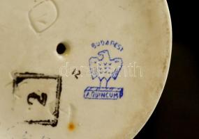 Aquincumi fésülködő porcelán akt, kézzel festett, jelzett, hibátlan, m: 23,5 cm