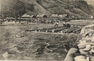 Tiszabogdány, Bogdán, Bohdan; Plavba voru / Tutajozás a Tiszán, fűrésztelep, folklór / rafting over the Tisza river, sawmill, folklore (EB)