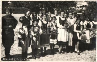 1940 Sepsiszentgyörgy, Sfantu Gheorghe; bevonulás, honleányok / entry of the Hungarian troops, compatriot women. Studio Kövér photo