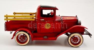 Nagyméretű fém tűzoltó kocsi makett 35 cm