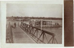 Osztrák-magyar katonai pontonhíd (hajóhíd) a Dunán / WWI Austro-Hungarian military, pontoon bridge o...