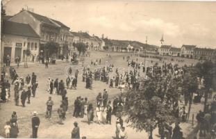 1925 Szászrégen, Reghin; Fő tér, Selma Beer, Johann Schön üzlete / main square, shops. Georg Heiter photo (EK)