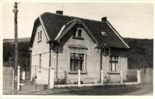 1942 Kassa, Kosice; Csermelyvölgyi utca 44. szám alatti ház / street view, house. photo