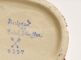 Imádkozó lányka. Erich Stenfler kézzel festett kerámia 14 cm