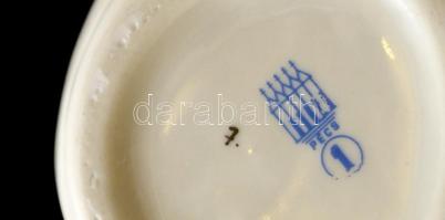 Zsolnay tükrös fésülködő akt, kézzel festett, jelzett, hibátlan, m:22 cm