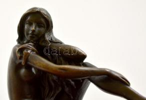 Ülő női akt. Jelzett bronz szobor (JB Deposé, Paris) 13,5 cm