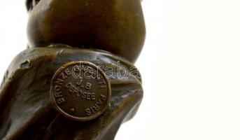 Ülő női akt. Jelzett bronz szobor (JB Deposé, Paris) 13,5 cm