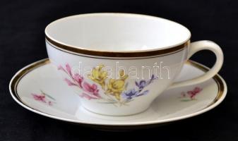 Hollóházi virág mintás teás csésze és alj (6 db), matricás, jelzett, kopott, egyiken hajszálrepedés